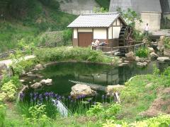 上谷戸親水公園内の水車小屋の画像