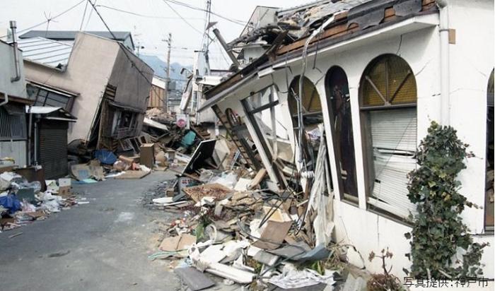 写真:神戸市提供画像 地震後の様子