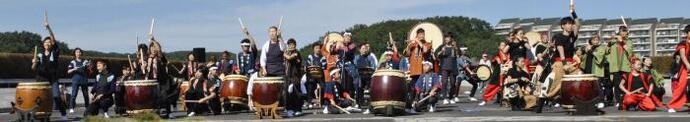 写真：100人太鼓