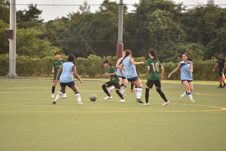 写真:サッカー交流の様子