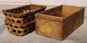 写真:梨の出荷箱と梨かご