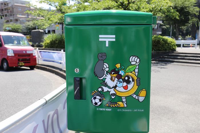 写真:ポスト側面1