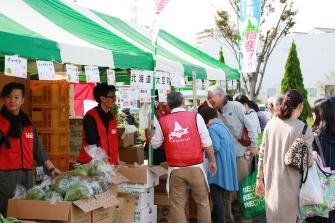 写真：販売の様子
