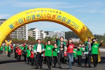 写真：流し踊り