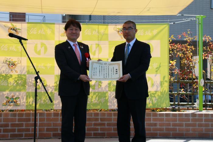 写真：稲城長沼駅前公園オープニング式典の様子3