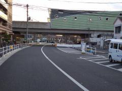 写真:稲城長沼駅