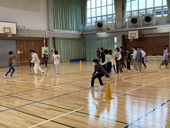 写真：城山小学校での交流2