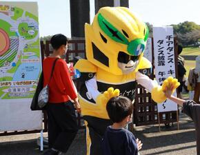 写真:多くの方との触れ合い