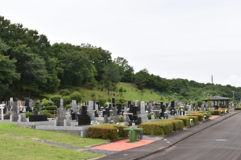 写真：南多摩都市霊園