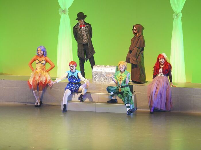 Photos of the Children's Experience Workshop "Let's Experience Musical Theater"