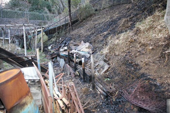 Spread of fire to dry grass, etc.
