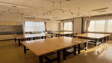 Fourth Community Center, Art Room, From Front to Back