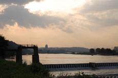 画像　多摩川の夕景