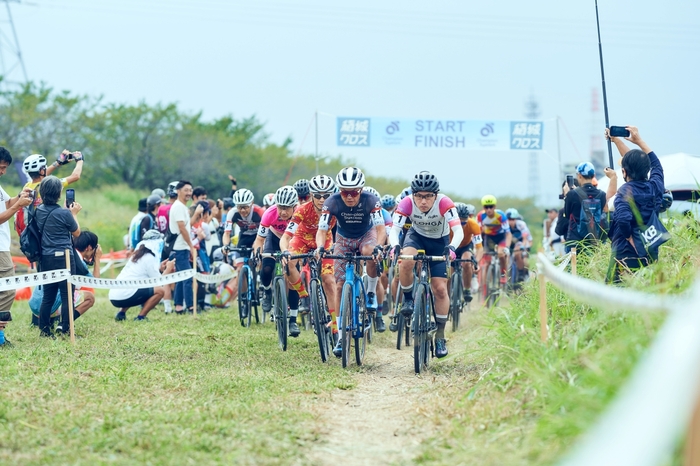 이나기 크로스(과거의 모습)