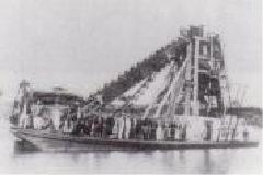 Foto: Barco de mineração de cascalho