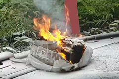 照片:垃圾冒煙